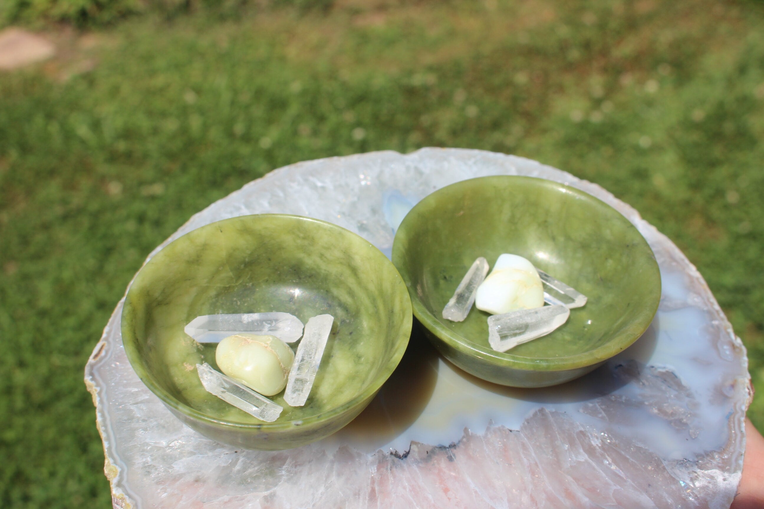 Jade Offerring Bowl, Money Bowl Trinket Dish, Water Offering Bowl, Prayer Meditation Vessel for Altars, Beautifully Carved Collectible.