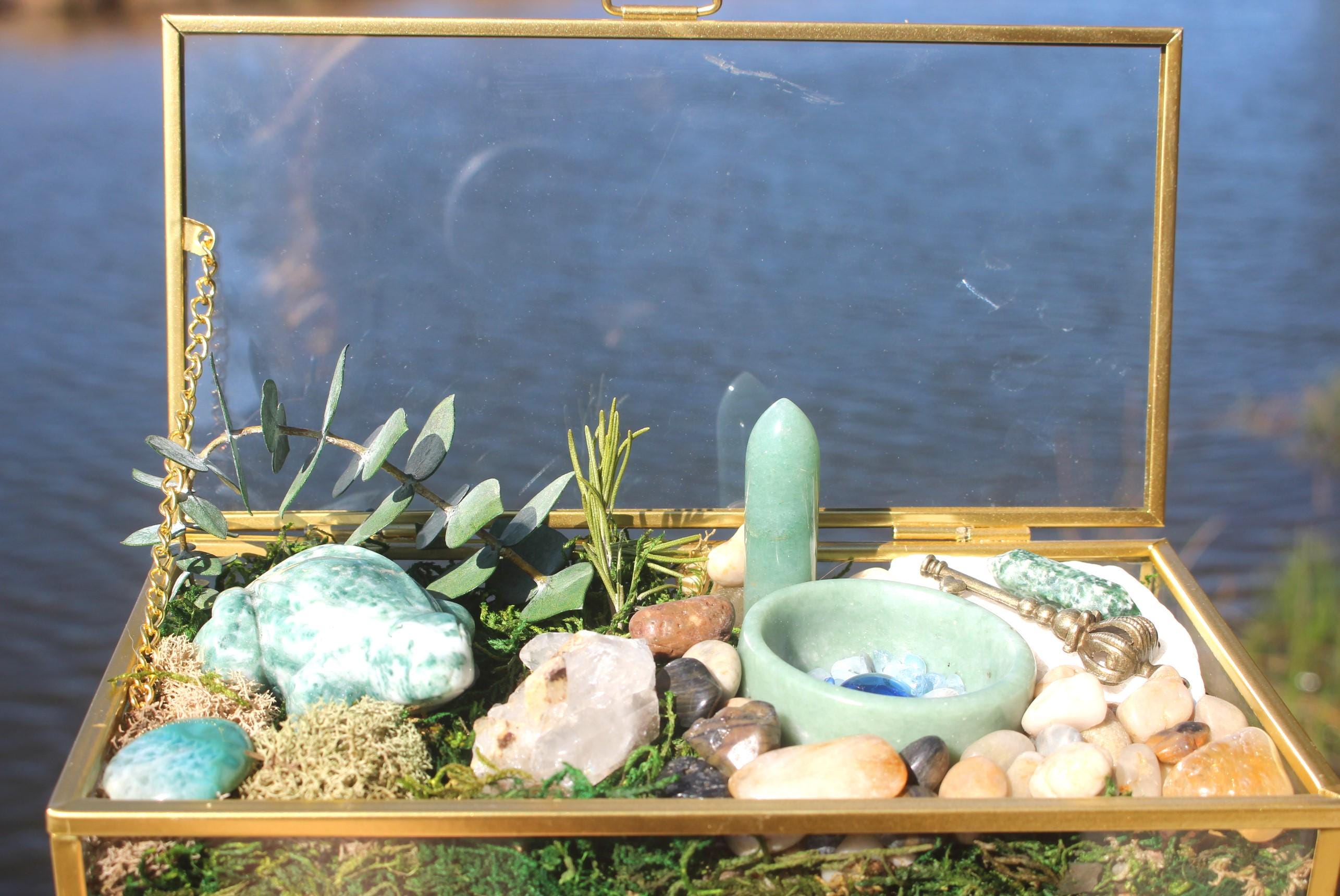 Crystal Forrest Garden Terrarium Treasure Box, Nature Relaxation Gift, Moss Agate Frog, Quartz Crystal-Jade Water Bowl-Moss, Aventurine!