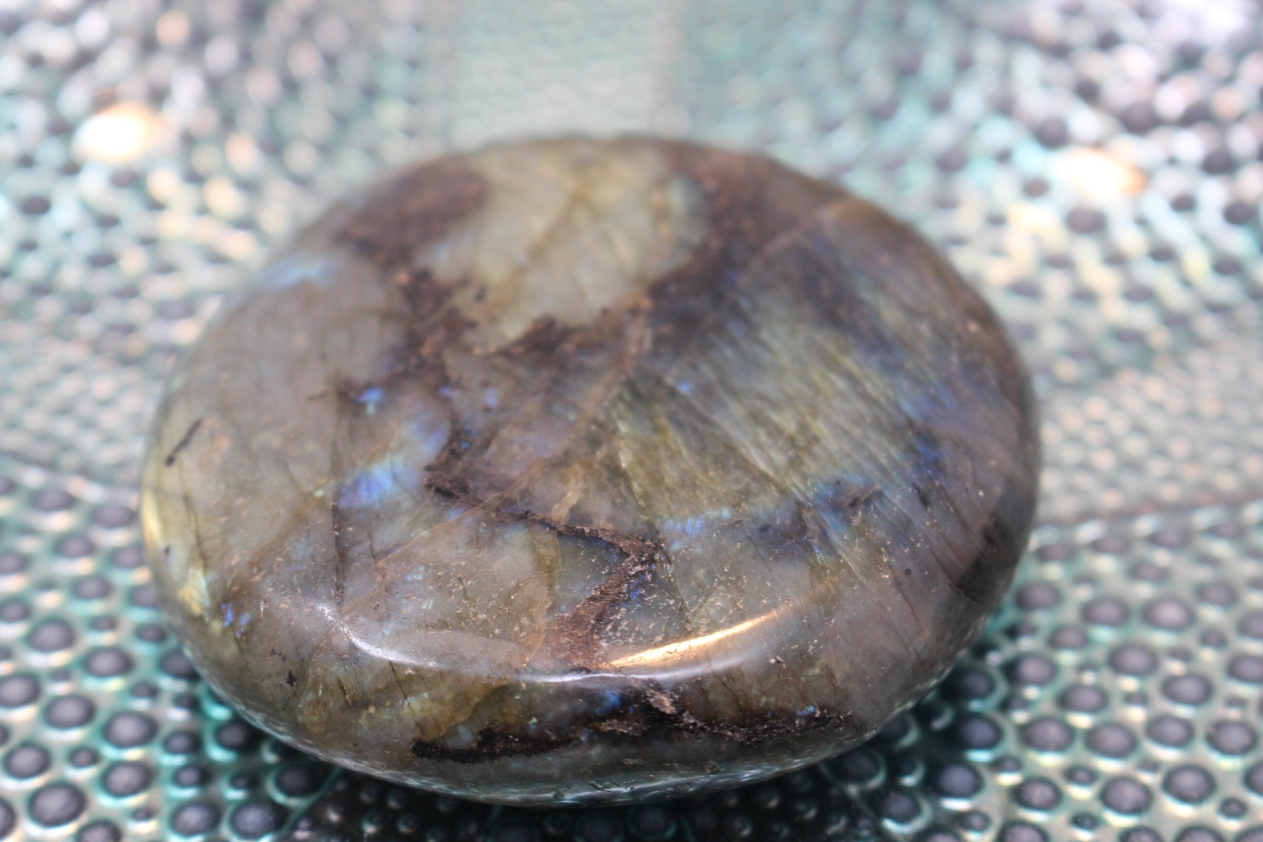 Labradorite Palm Stone, Blue Flash Polished Gemstone, Large Specimen of Labradorite Rock.6.1 oz.