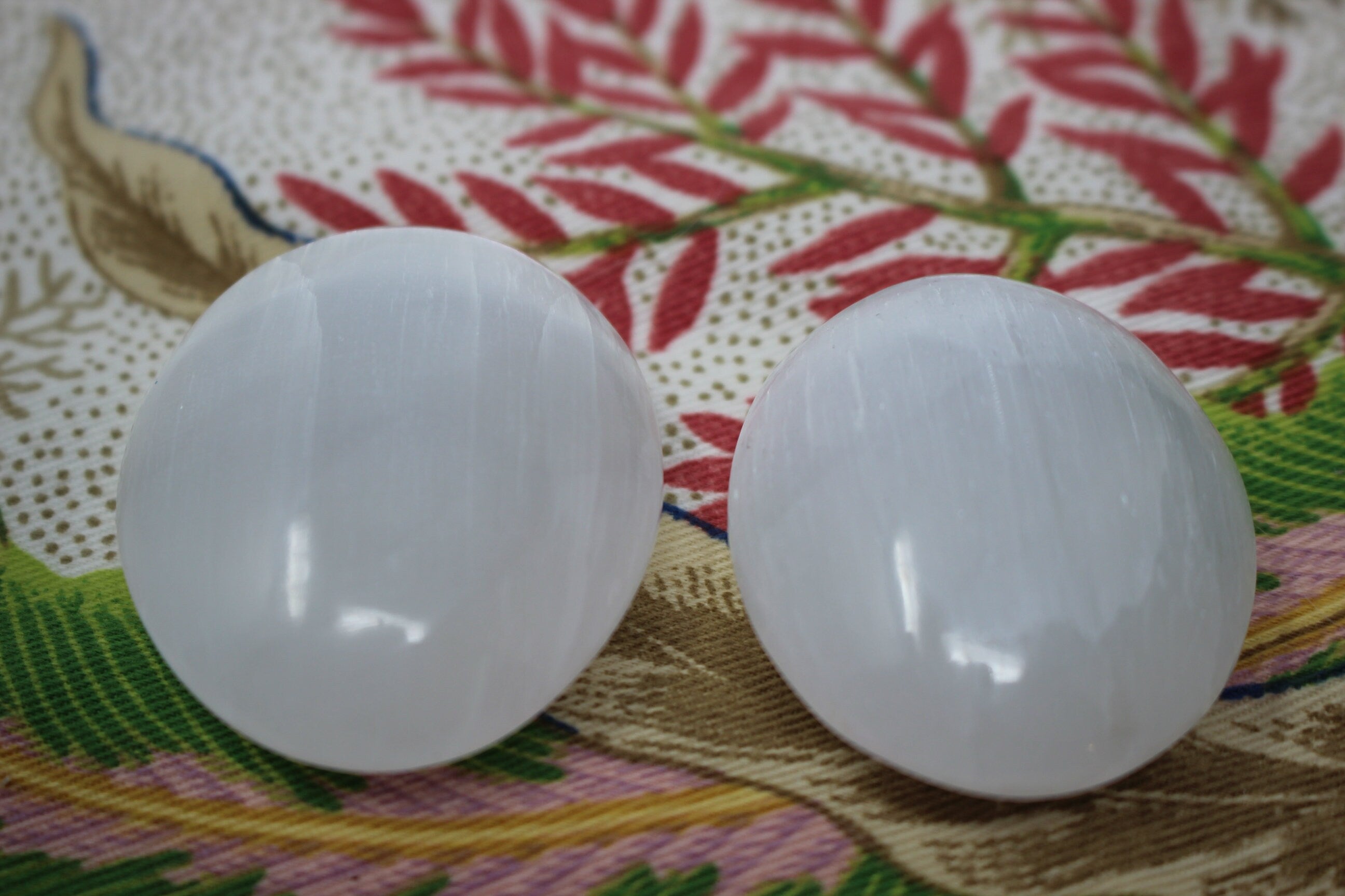 Pair of Selenite Palm Stones, Worry Stones, Crystal White Meditation Stones, Smooth Polish feels great in your hands. Nice Stocking Stuffer!