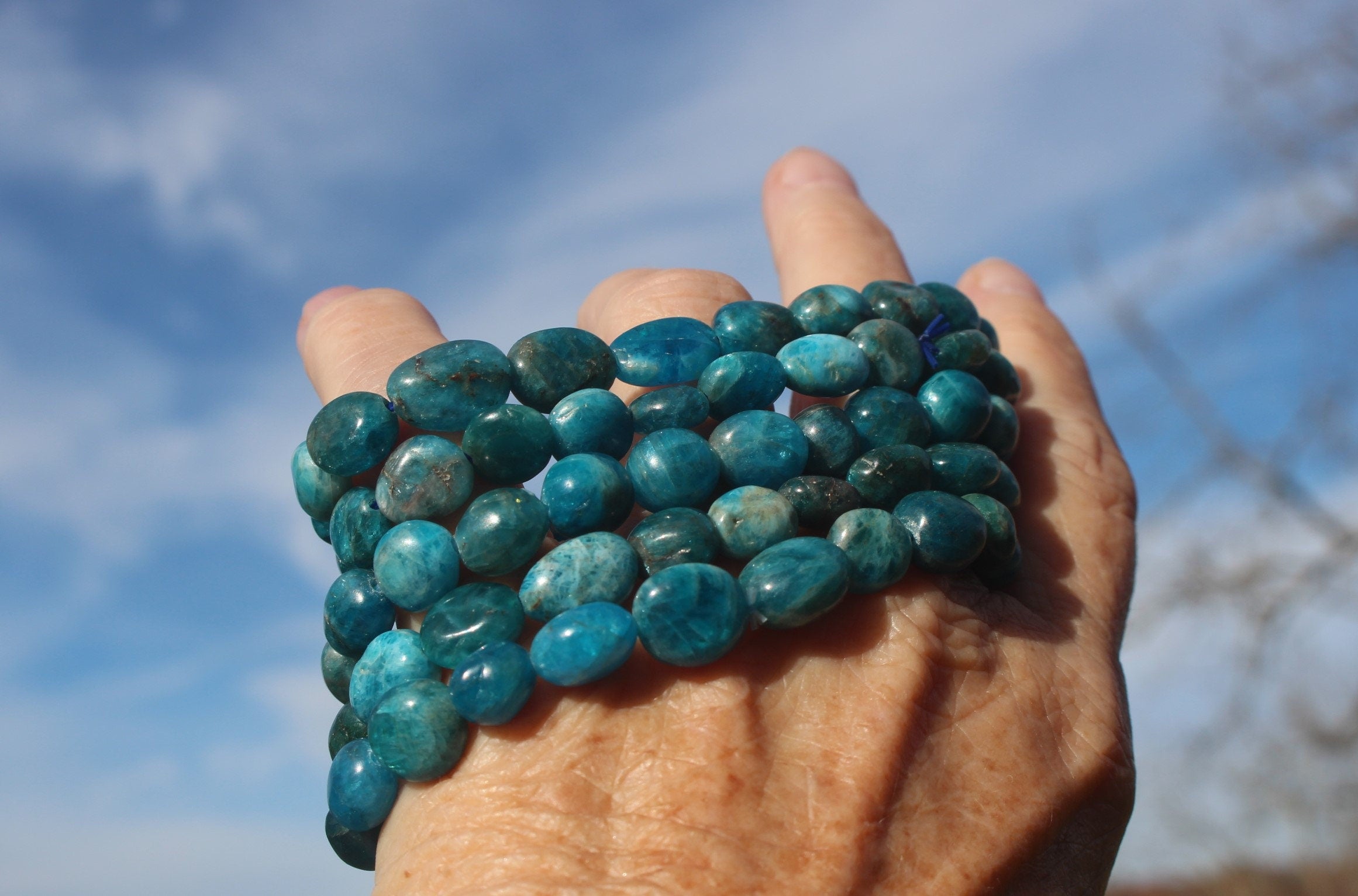 Beachy Blue Apatite Gemstone Stretch Bracelet, Fits Most Wrists, Polished Crystal, Natural Blue Turquoise Color, Chakra -Yoga-Jewelry
